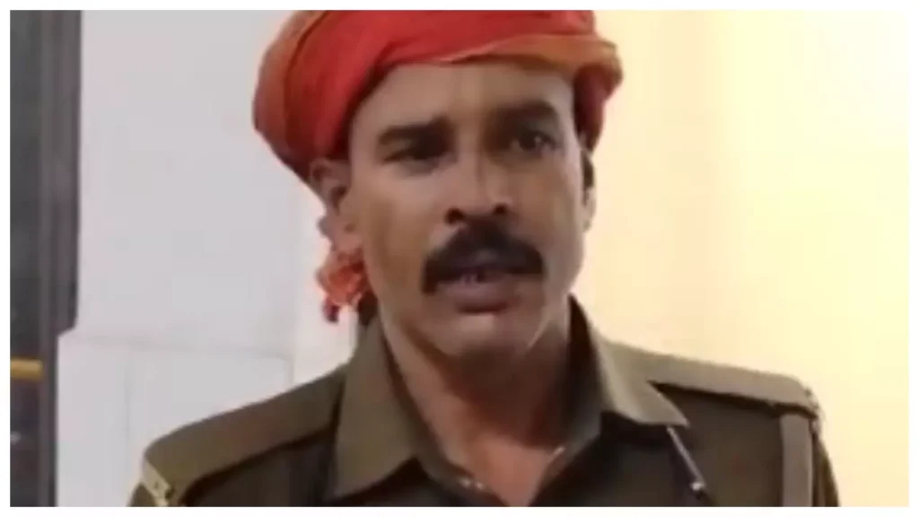 Jhansi news The constable who created the ruckus at the toll plaza, hails from Kanpur Rural, Jhansi news, The constable who created the ruckus,